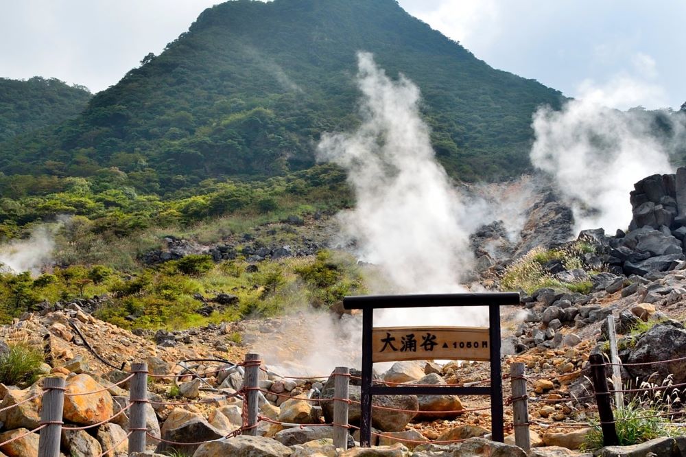 Viajar por japon-hakone-owakudani-fumarolas