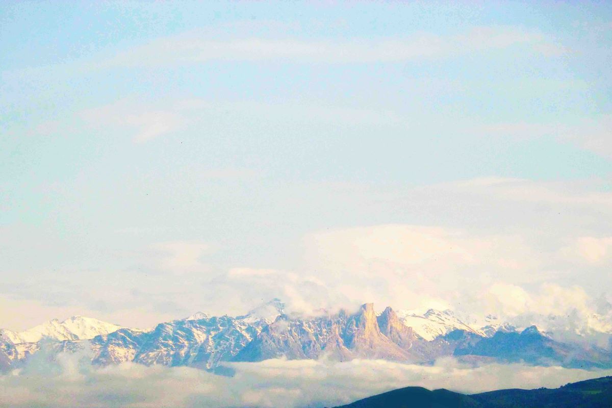 Viajar a Azerbaiyan-kapaz_mount_view_from_city_ganja